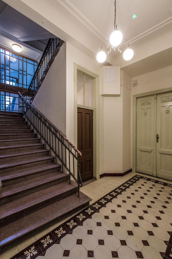 شقة وارسو  في Apartament Grey Pearl Downtown المظهر الخارجي الصورة